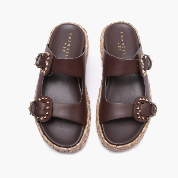 EMANUELLE VEE - Ciabatte marroni con 2 fibbie borchiate -