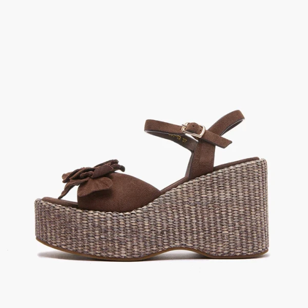 EMANUELLE VEE - Sandalo marrone con zeppa in raffia -