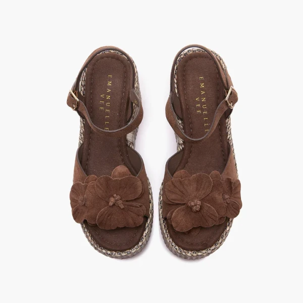 EMANUELLE VEE - Sandalo marrone con zeppa in raffia -