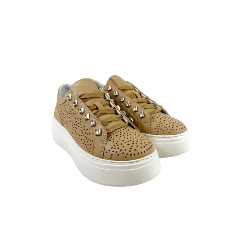 EMANUELLE VEE - Sneakers beige traforata e strass -