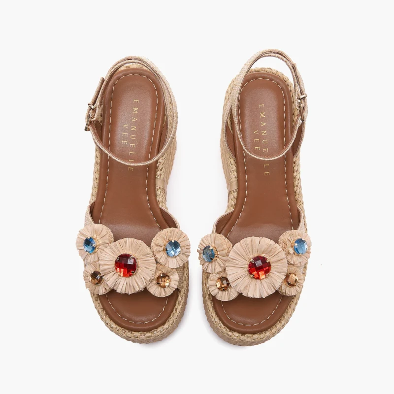 EMANUELLE VEE - Sandalo beige in raffia con pietre colorate -