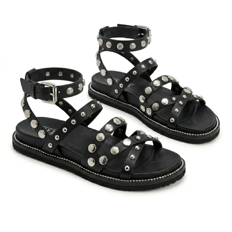 CULT - Sandalo nero con borchie - clw388604