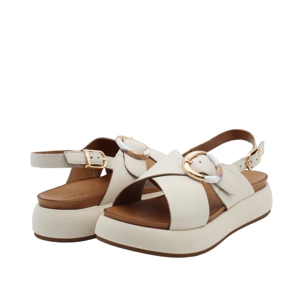 INUOVO - Sandalo crema con fibbia e zeppa - a96066