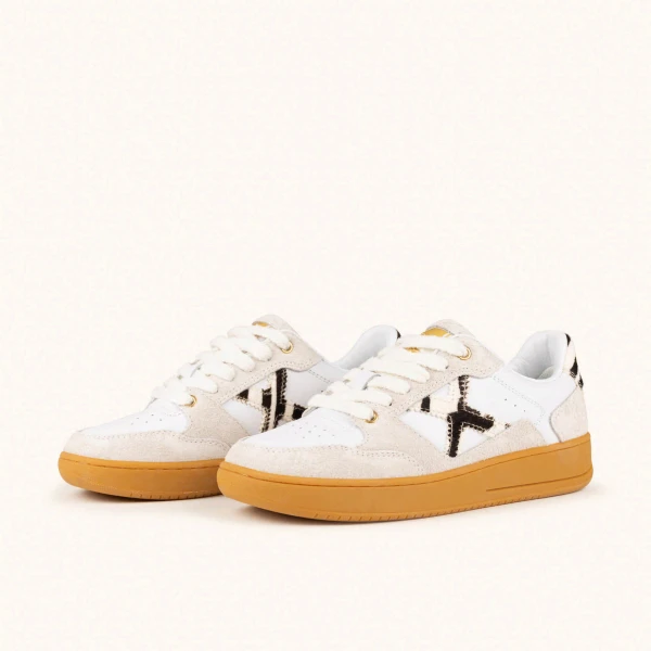MUNICH - Sneakers bianca con cavallino - 8908133