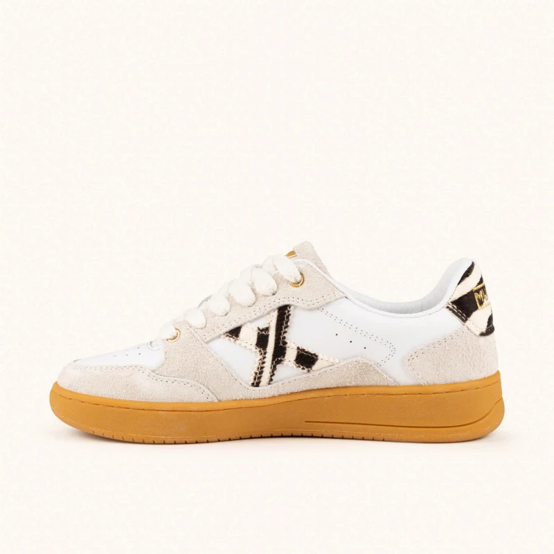 MUNICH - Sneakers bianca con cavallino - 8908133