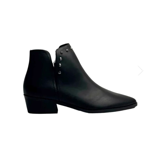 ISEIA - Stivaletto nero con borchie - s26611